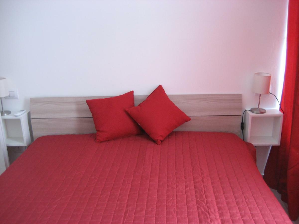 Appartamento Rubino - Lovely Little Flat 3 Minutes From Golf Club 5 Minutes From Lake Soiano Del Lago Luaran gambar