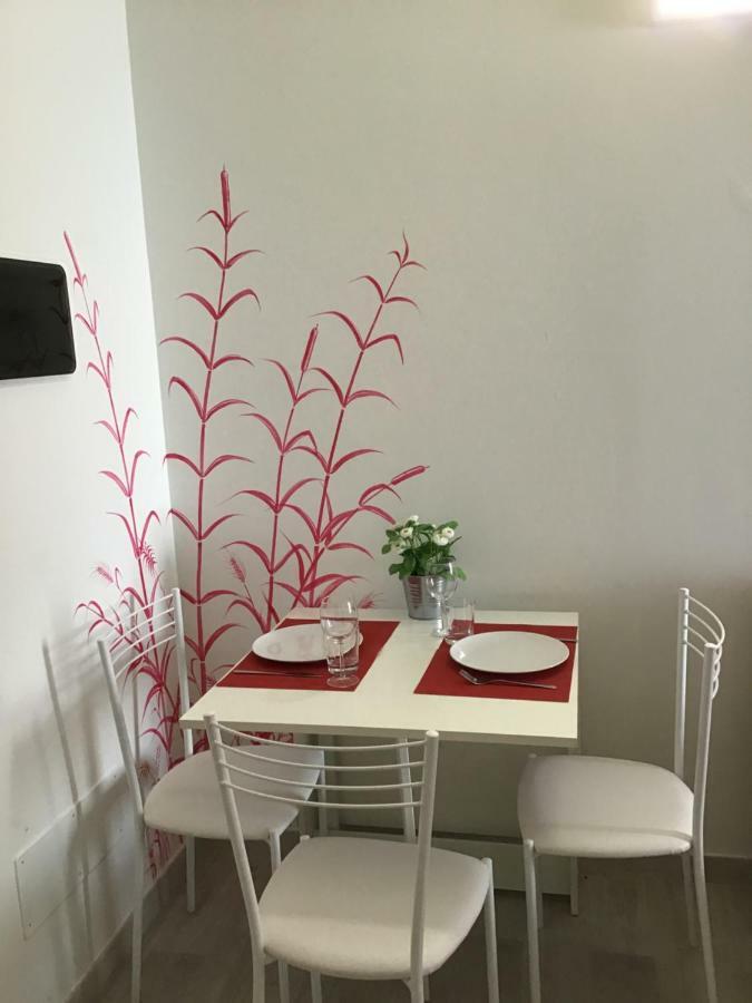 Appartamento Rubino - Lovely Little Flat 3 Minutes From Golf Club 5 Minutes From Lake Soiano Del Lago Luaran gambar