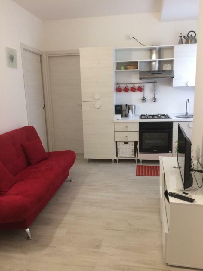 Appartamento Rubino - Lovely Little Flat 3 Minutes From Golf Club 5 Minutes From Lake Soiano Del Lago Luaran gambar